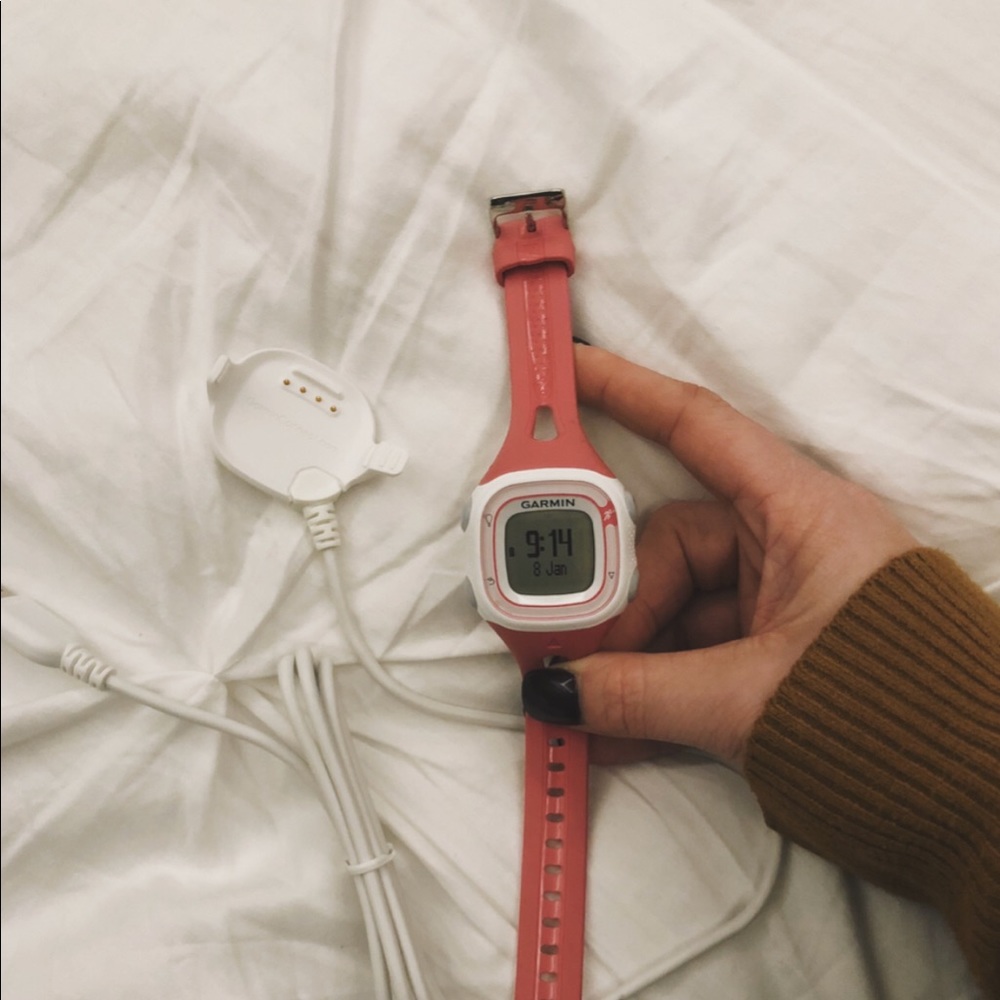 Womens Garmin Forerunner 10 GPS Running Watch